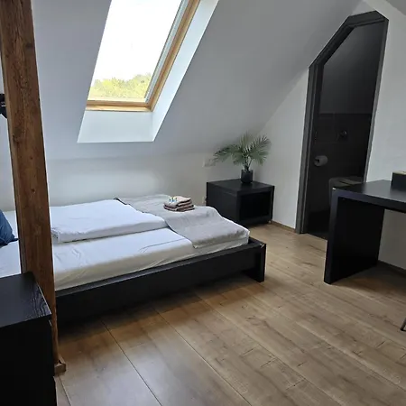 Rheinlaender Seehotel