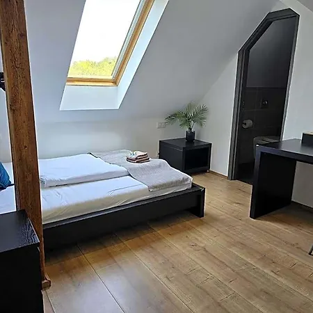 Rheinlaender Seehotel *