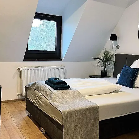 Rheinlaender Seehotel