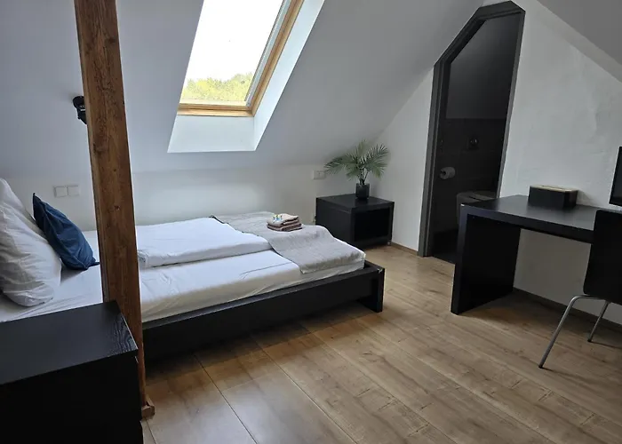 Rheinlaender Seehotel